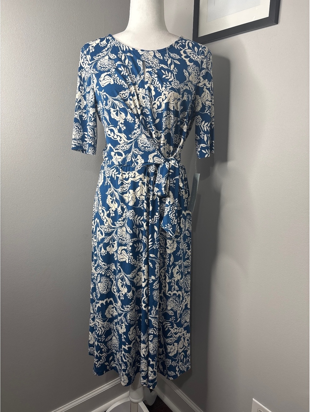 London Times Blue and White Floral Midi Dress with Tie Waist